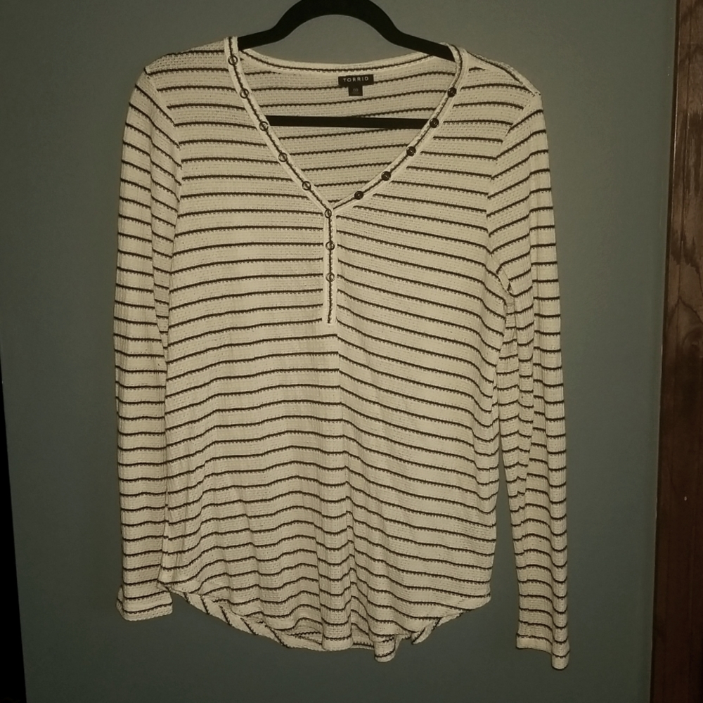 Torrid long sleeve shirt